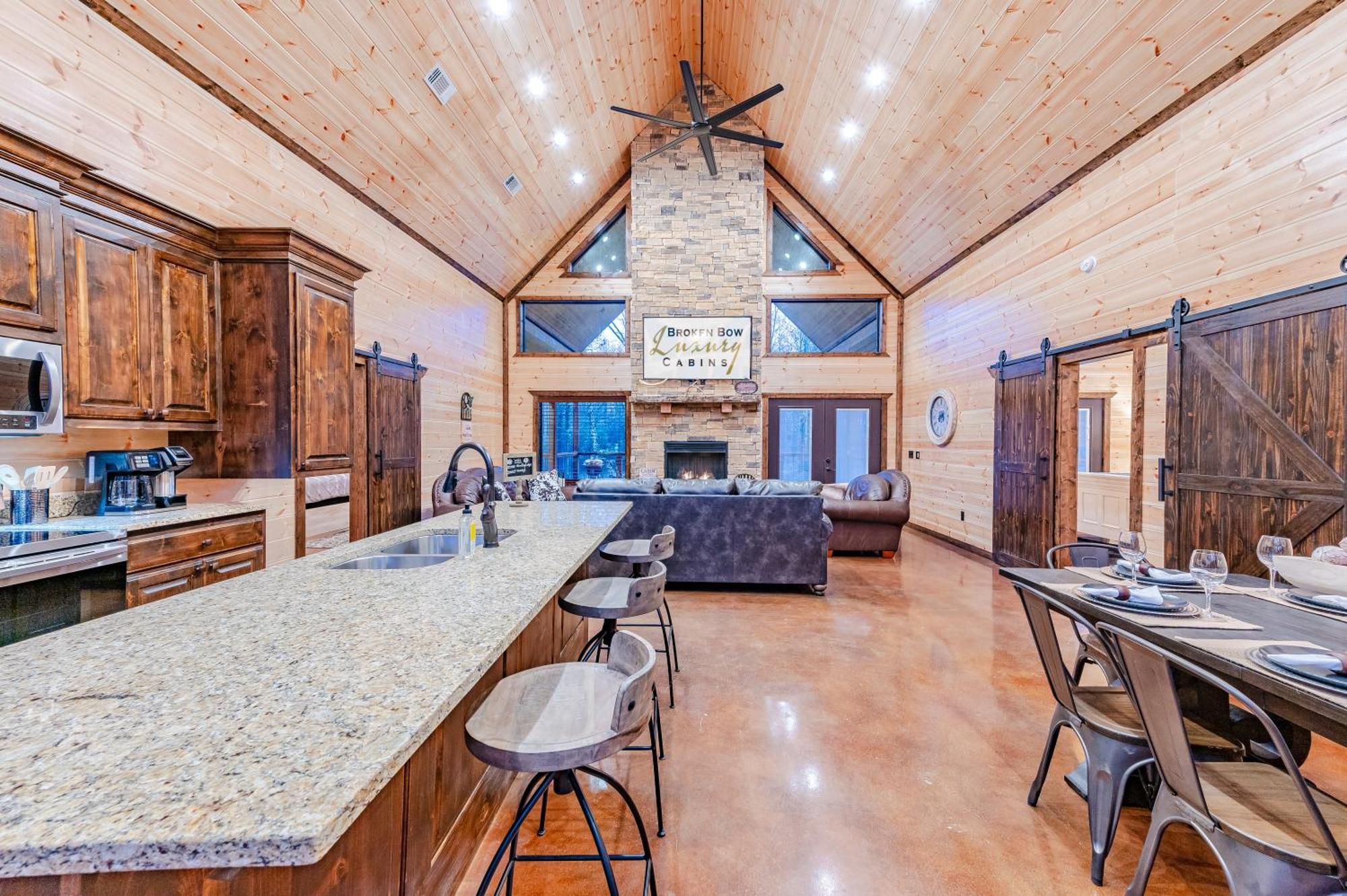 The Luxurious Blue Sky Lodge Is Epic! Broken Bow Extérieur photo