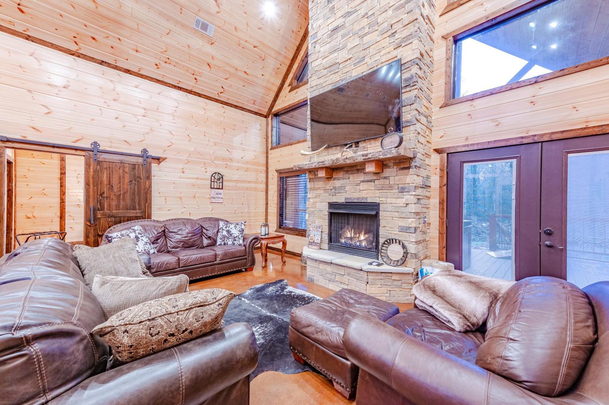 The Luxurious Blue Sky Lodge Is Epic! Broken Bow Extérieur photo